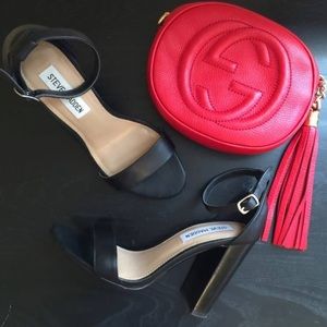 Steve Madden Carrson Black Leather Heels